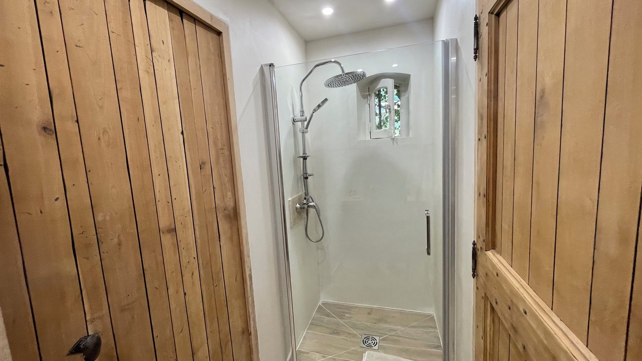 Photo of Bathroom in Evenos