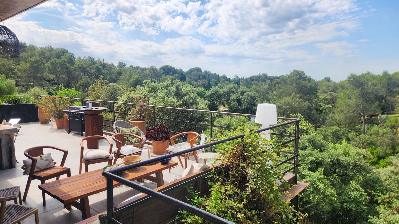 Photo of Patio Balcony in Quartier des Espesses