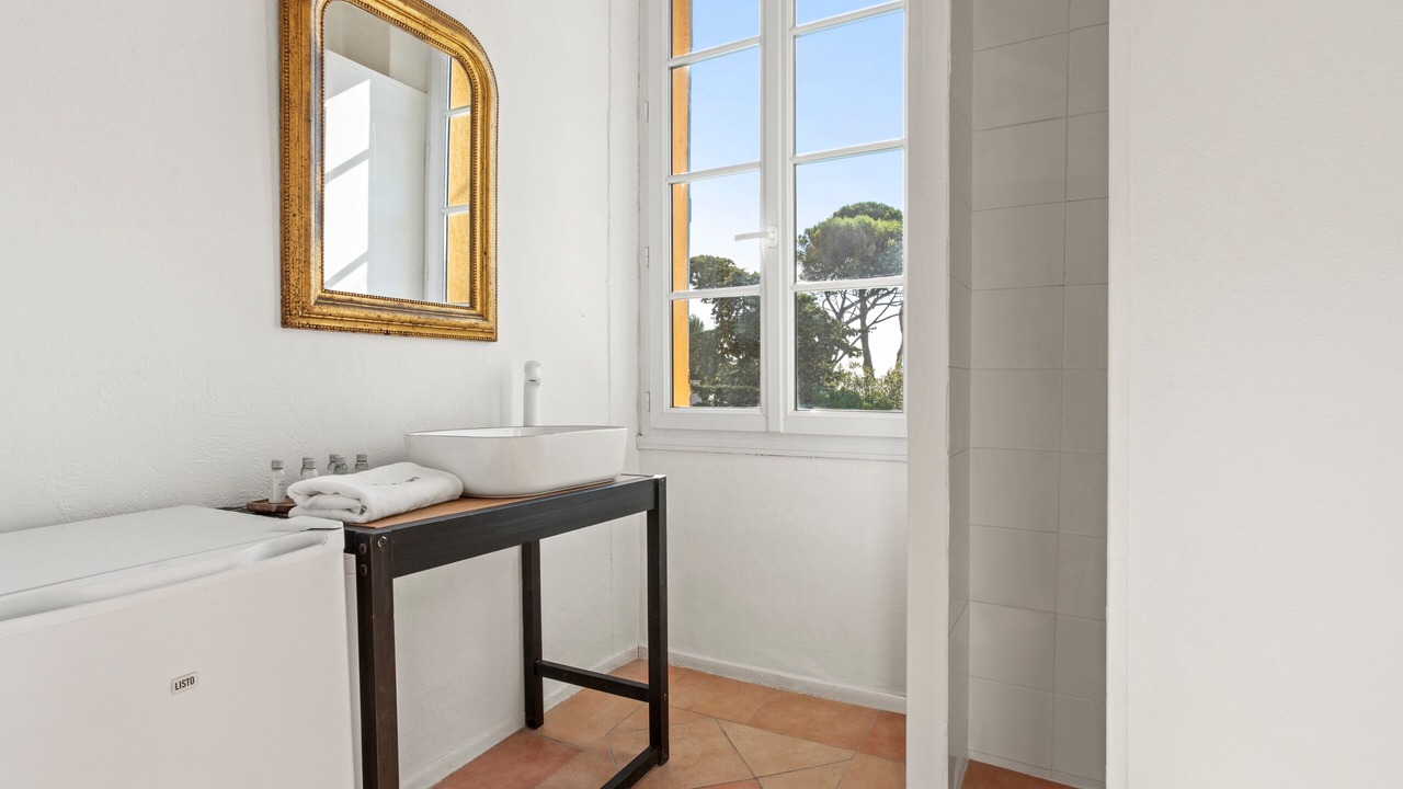 Photo of Bathroom in Saint-Aygulf