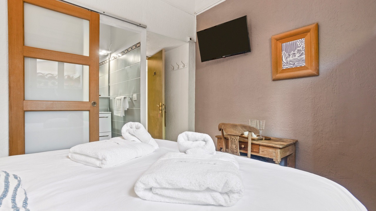 Photo of Bedroom in Saint-Aygulf