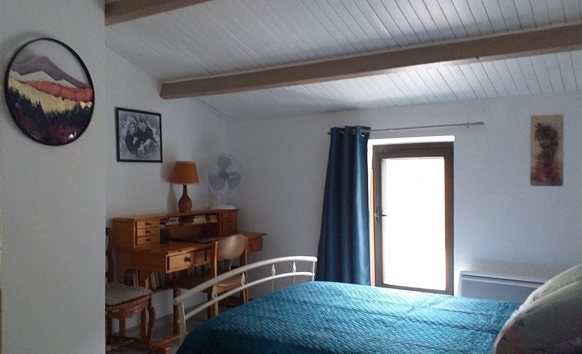 Photo of Bedroom in Saint-Martin-de-Castillon