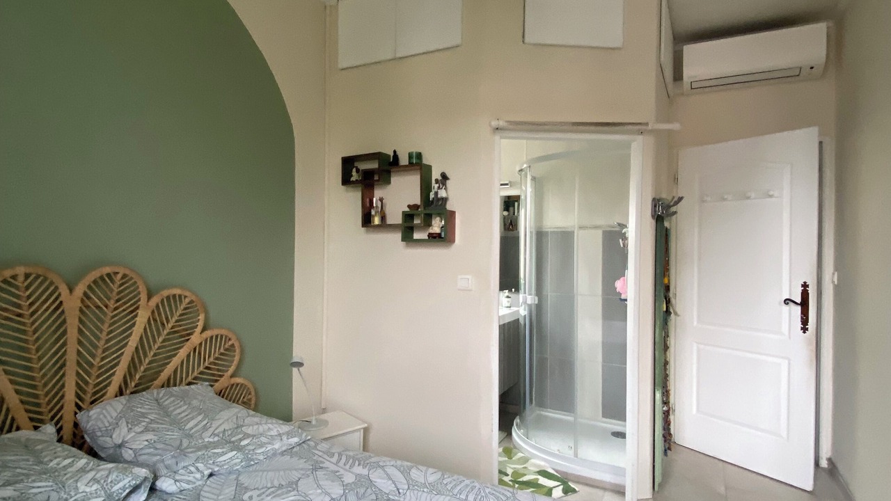 Photo of Bedroom in Carnot