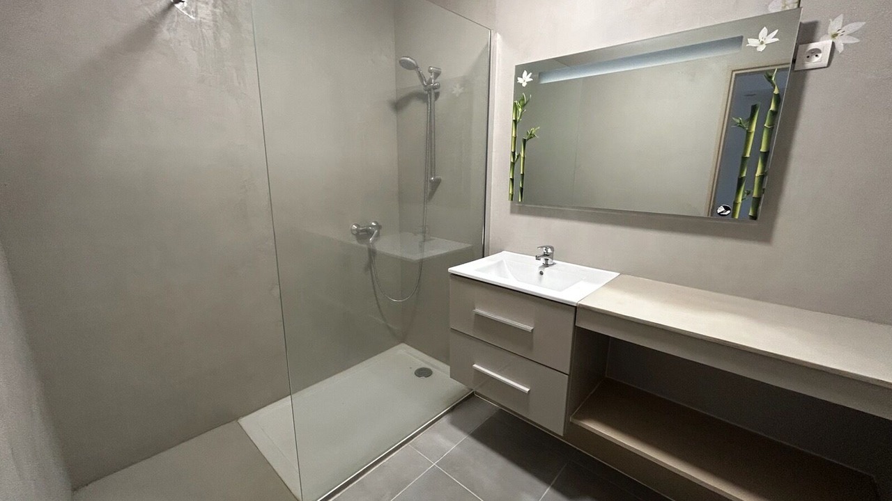Photo of Bathroom in Berre-l'Etang