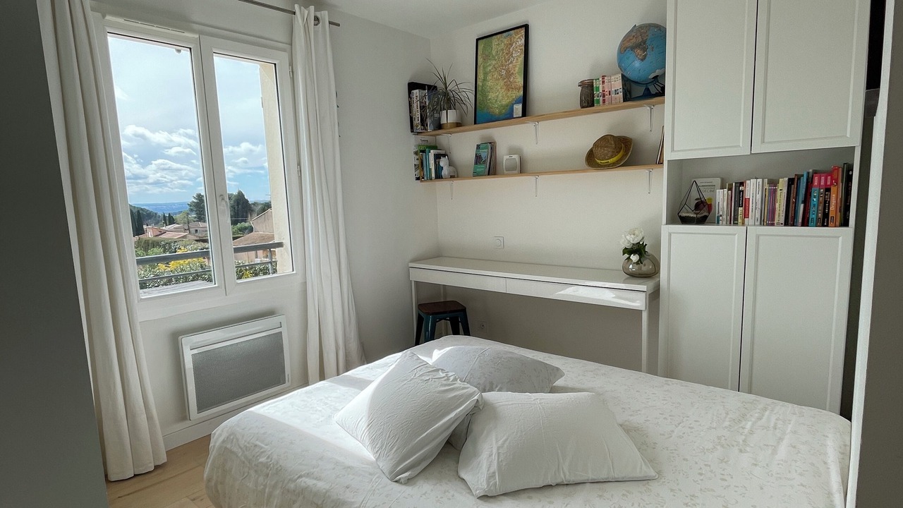 Photo of Bedroom in Eguilles
