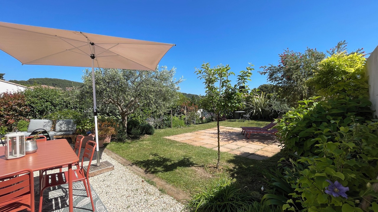 Photo of Outdoor in Eguilles