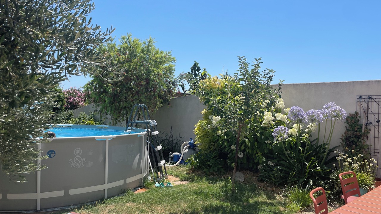 Photo of Outdoor in Eguilles
