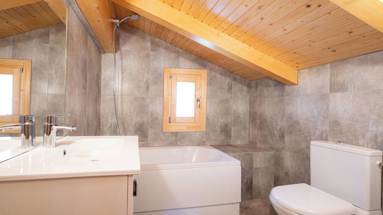 Photo of Bathroom in Saint-Etienne-de-Tinee
