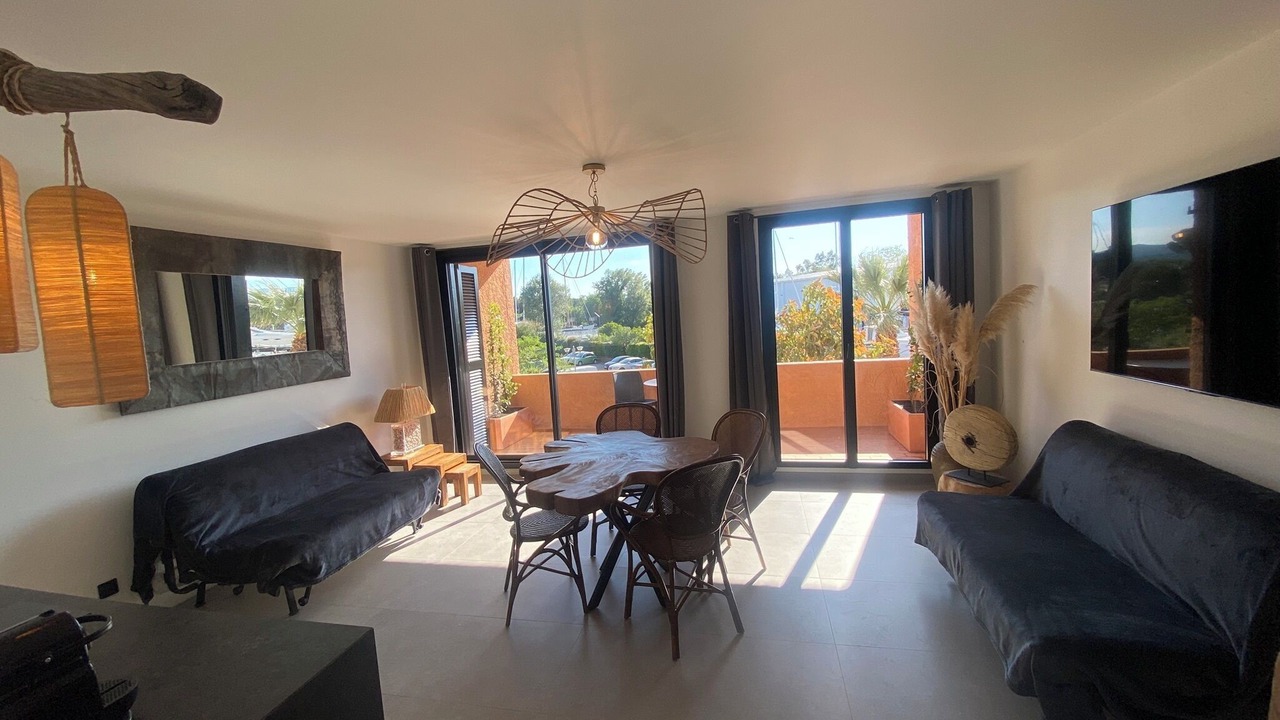 Photo of Livingroom in Port Cogolin