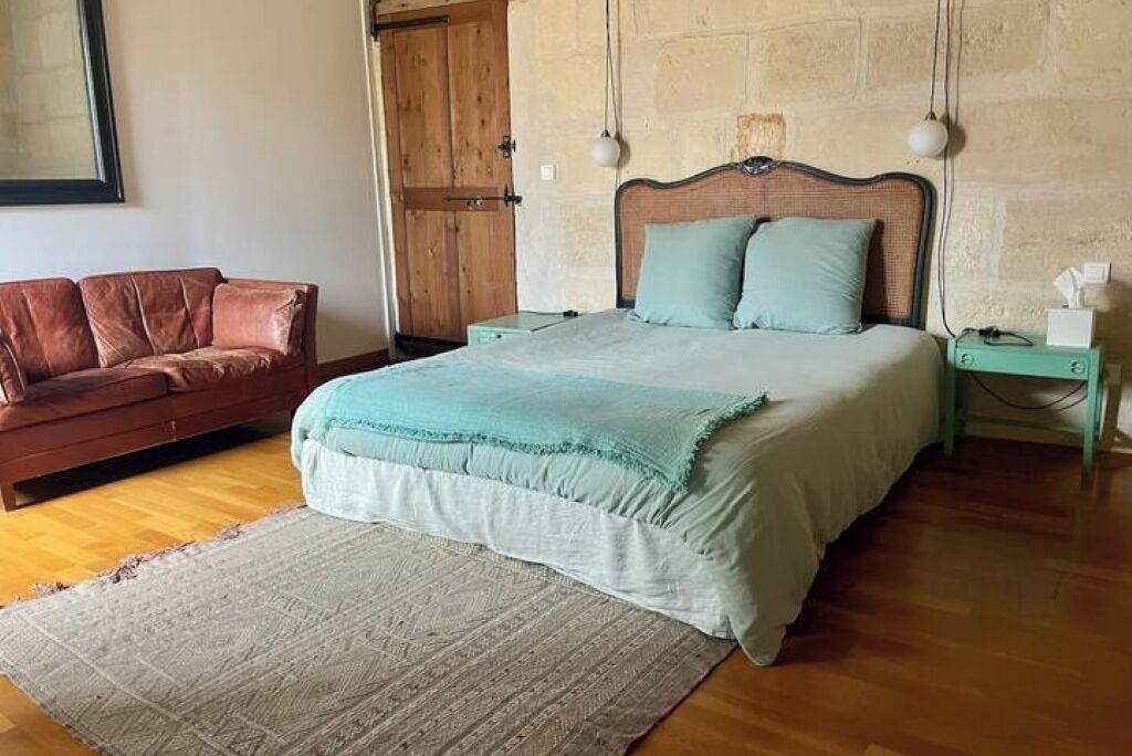 Photo of Bedroom in Arles City Centre