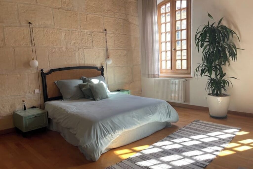 Photo of Bedroom in Arles City Centre
