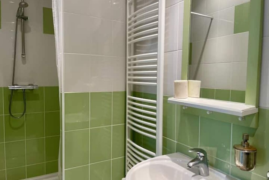 Photo of Bathroom in Arles City Centre