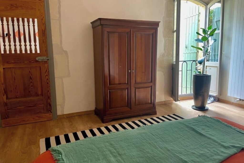 Photo of Bedroom in Arles City Centre