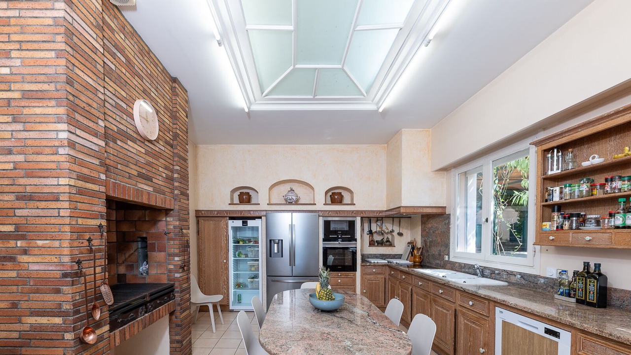 Photo of Kitchen in California - Pezou