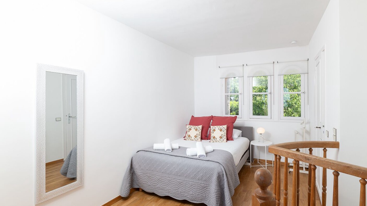 Photo of Bedroom in California - Pezou
