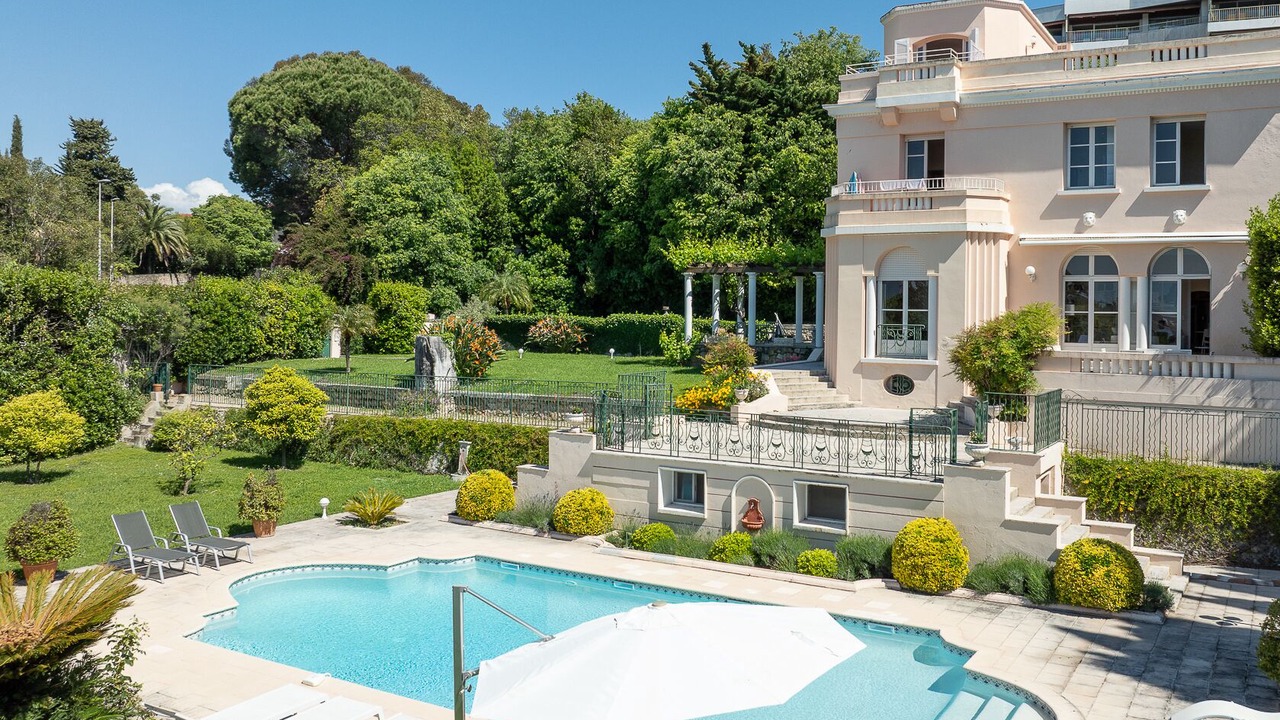 Photo of Outdoor in California - Pezou