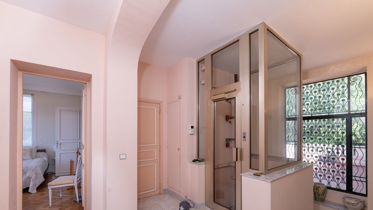 Photo of Bedroom in California - Pezou