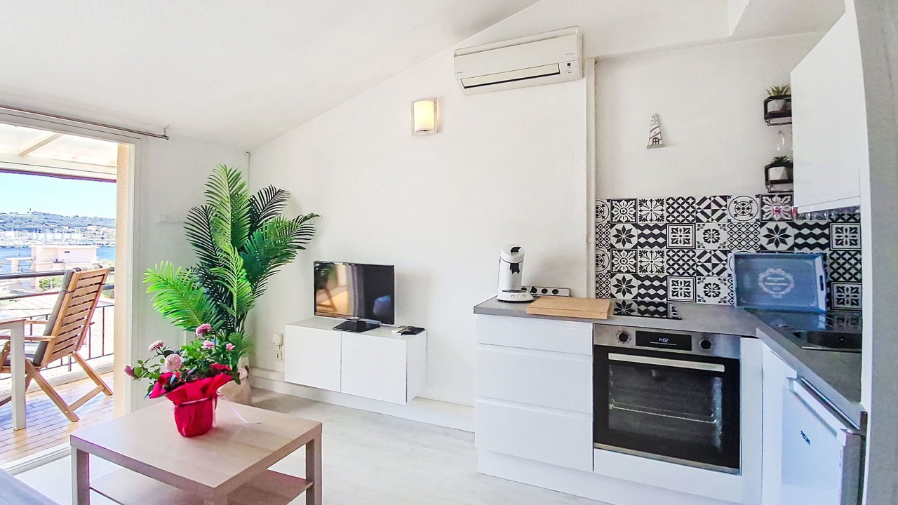 Photo of Bedroom in Les Sablettes
