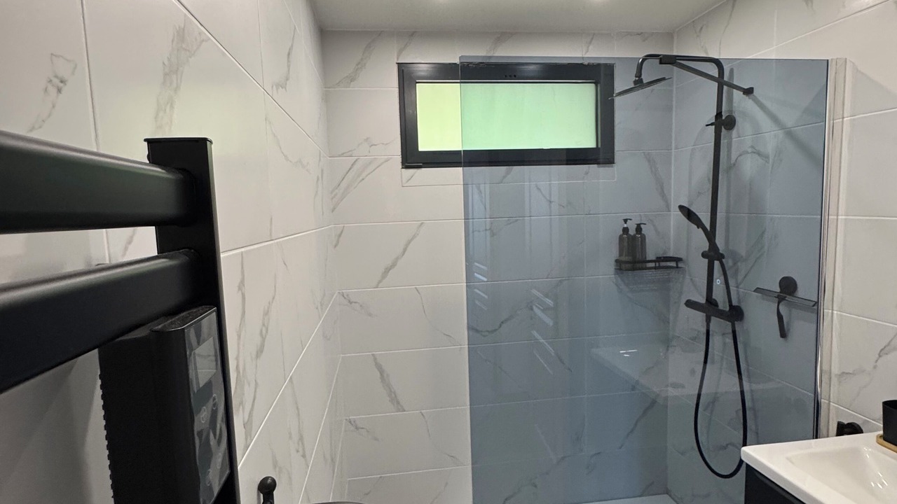 Photo of Bathroom in Belcodene