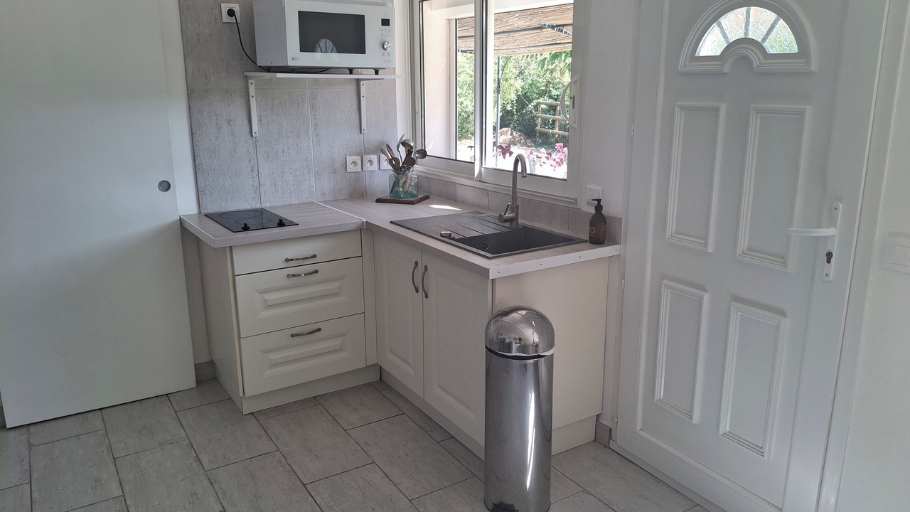 Photo of Kitchen in Simiane-Collongue