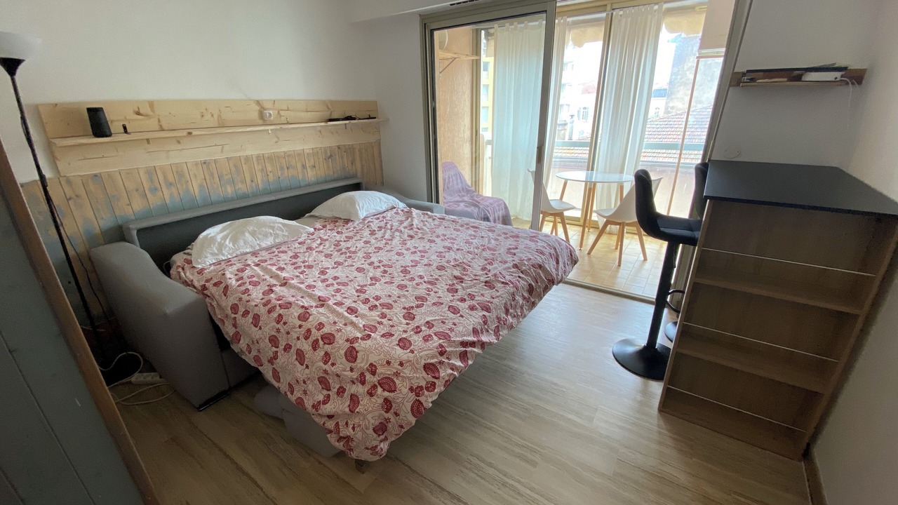 Photo of Bedroom in California - Pezou