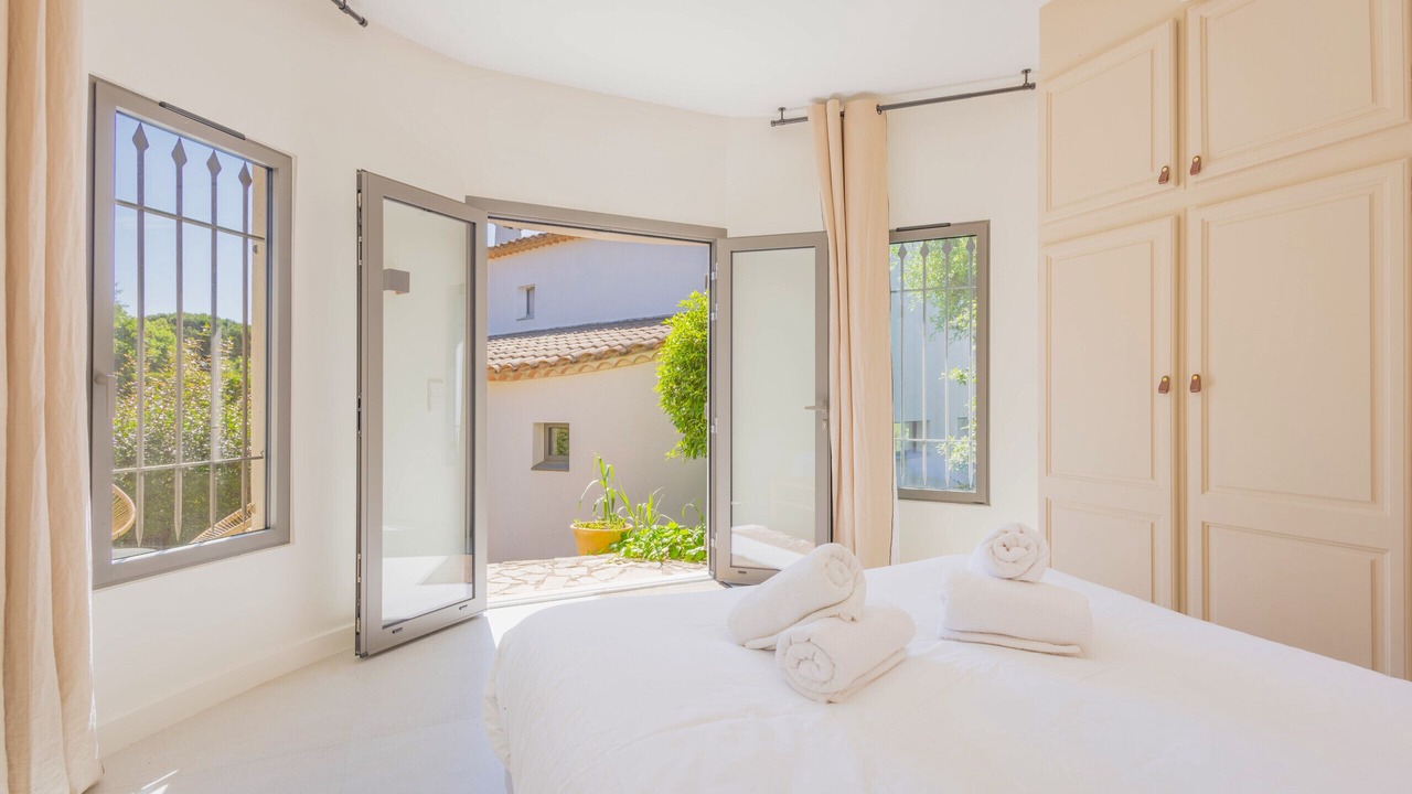 Photo of Bedroom in Guerrevieille