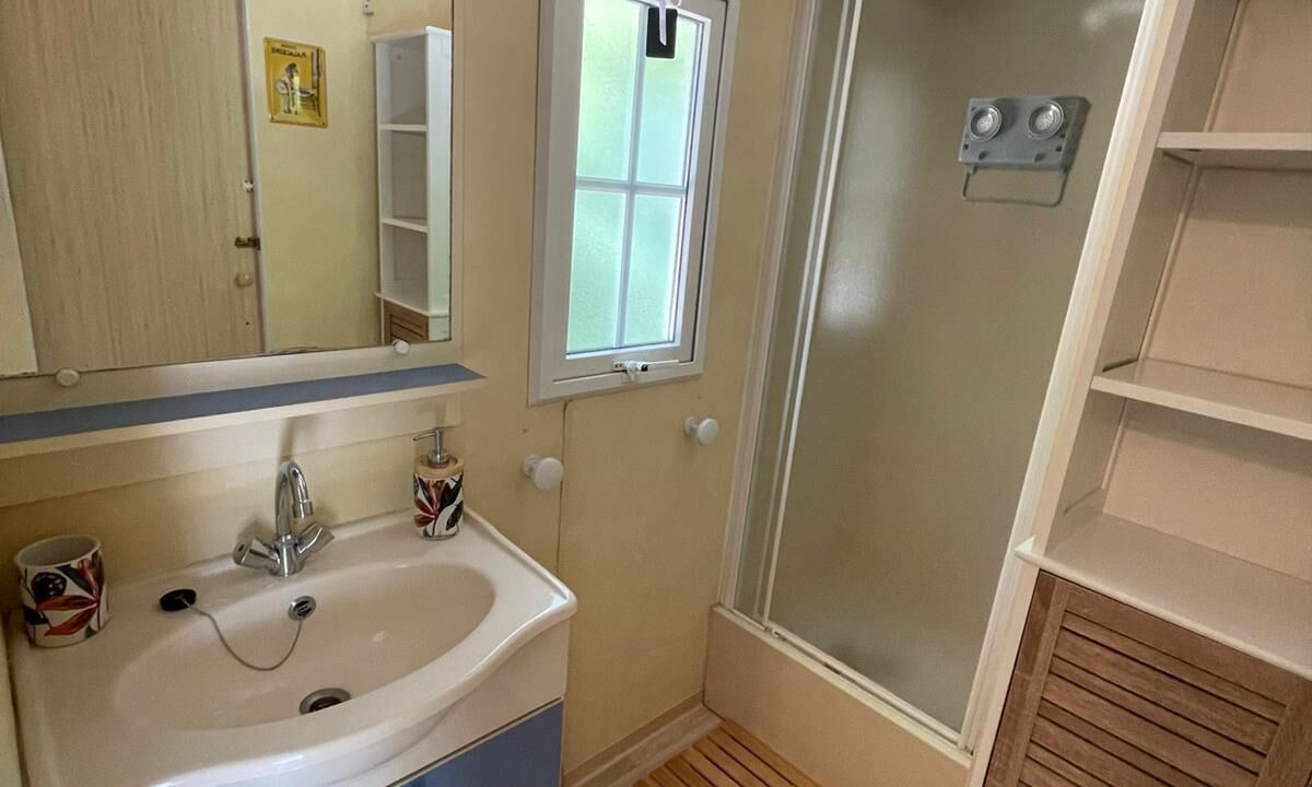Photo of Bathroom in Bagnols-en-Foret