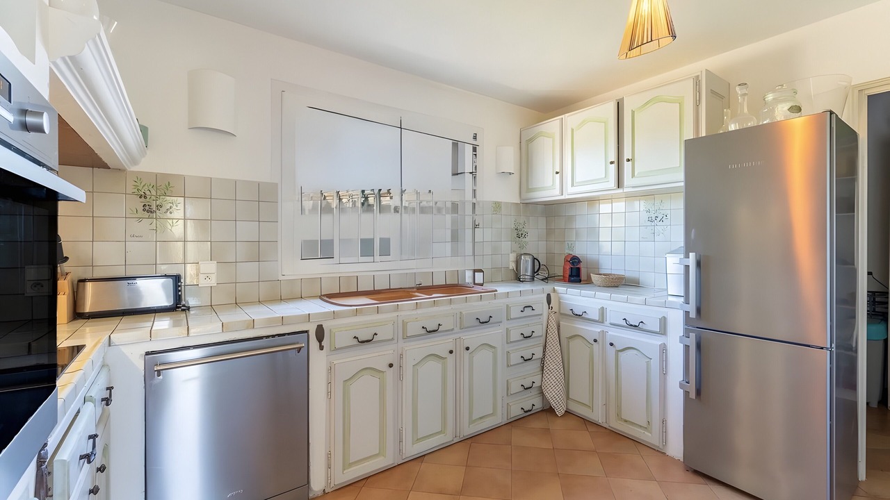 Photo of Kitchen in Eygalieres