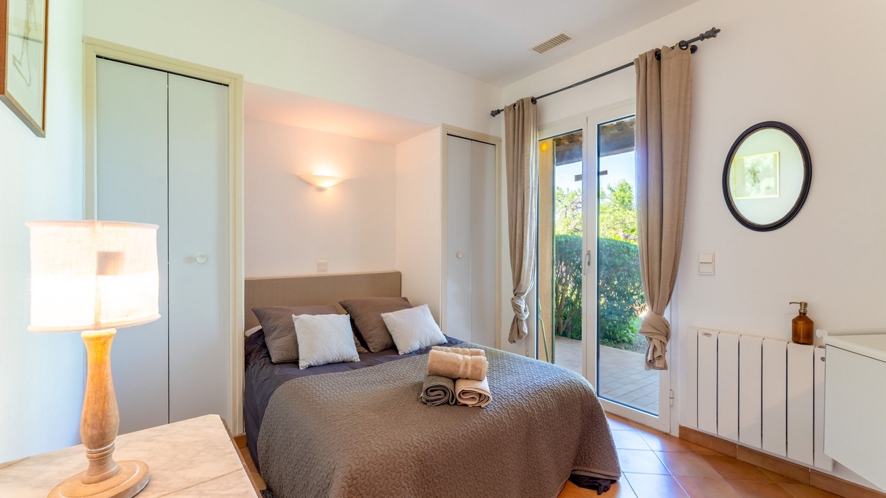 Photo of Bedroom in Eygalieres
