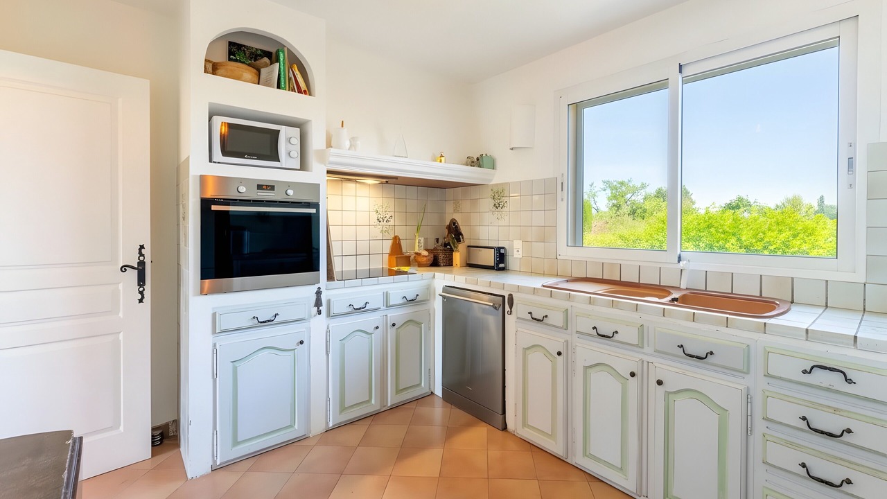 Photo of Kitchen in Eygalieres