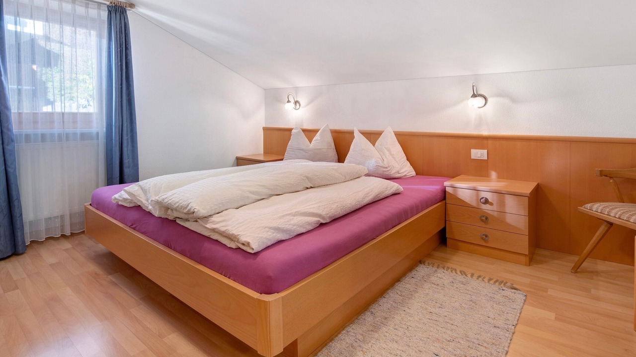 Photo of Bedroom in Burgusio
