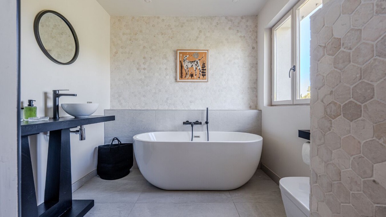 Photo of Bathroom in Maussane