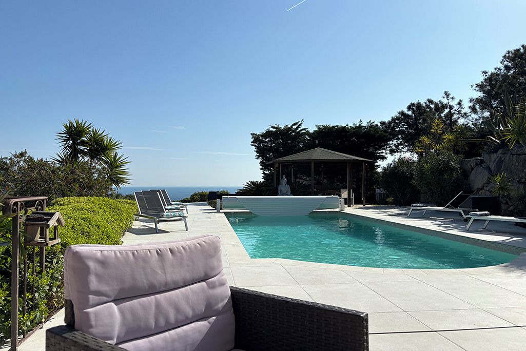 Photo of Outdoor in Antheor