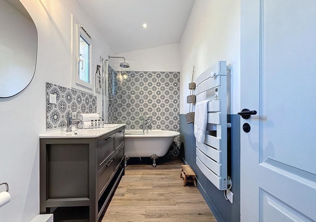 Photo of Bathroom in Valbonne
