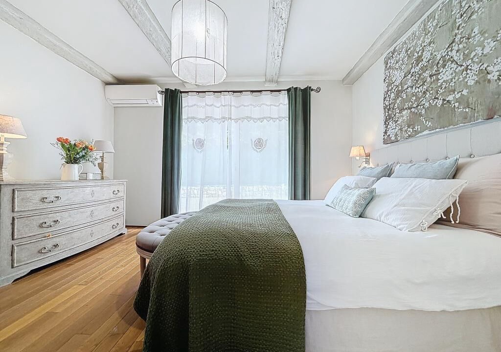 Photo of Bedroom in Valbonne