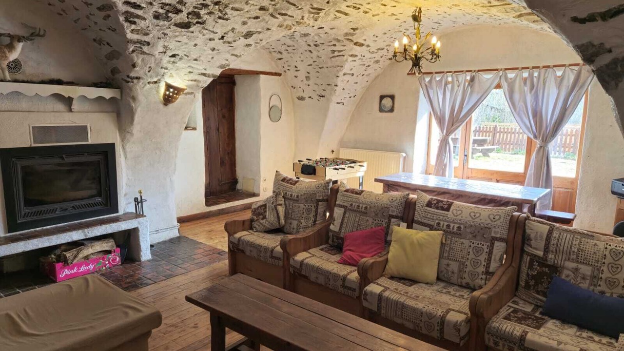 Photo of Livingroom in Faucon-de-Barcelonnette