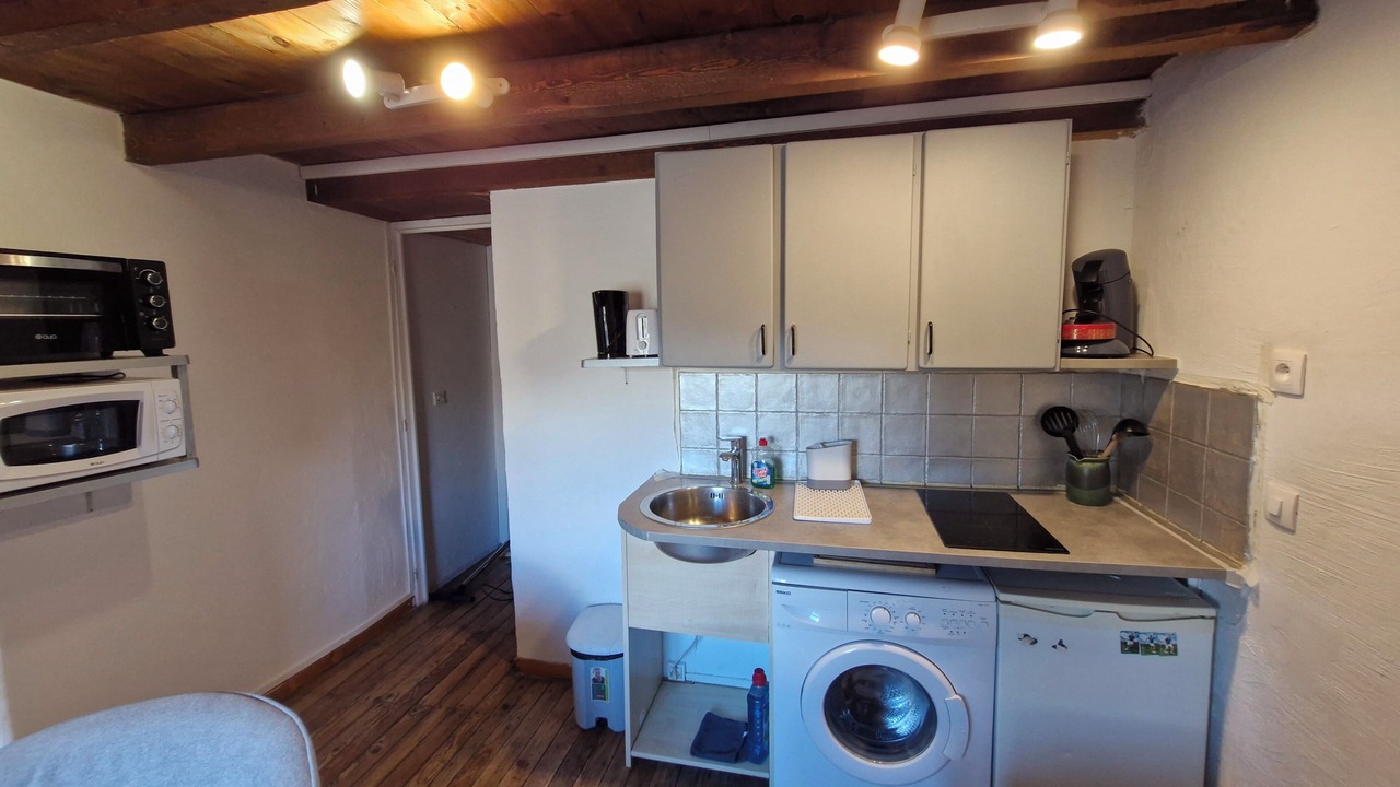 Photo of Kitchen in Faucon-de-Barcelonnette