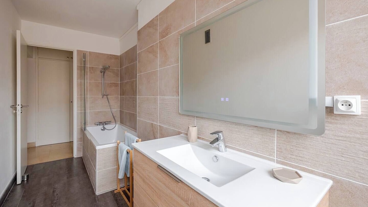 Photo of Bathroom in Quartier Administrations