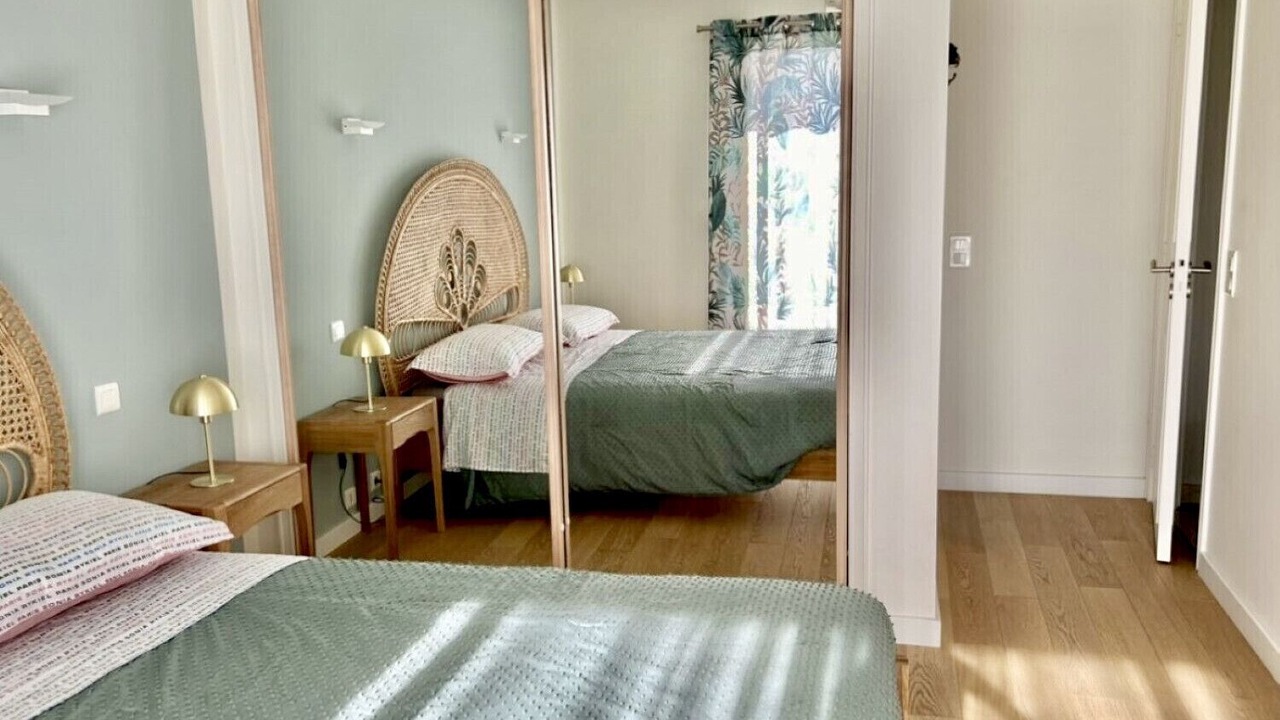 Photo of Bedroom in California - Pezou
