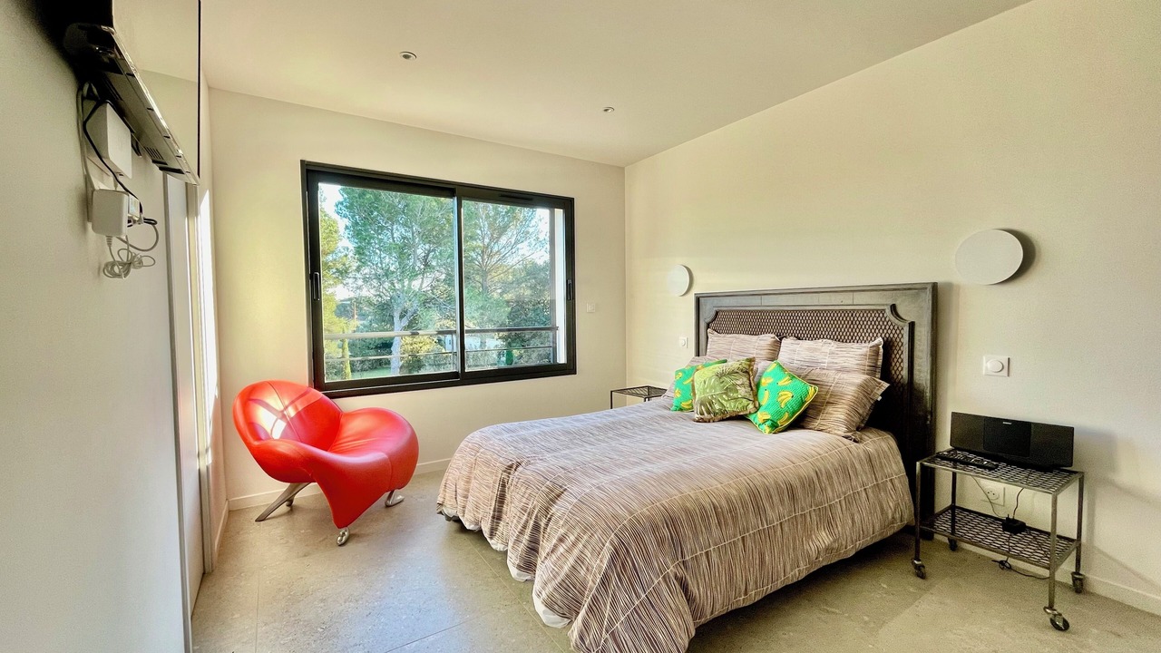 Photo of Bedroom in Lambesc