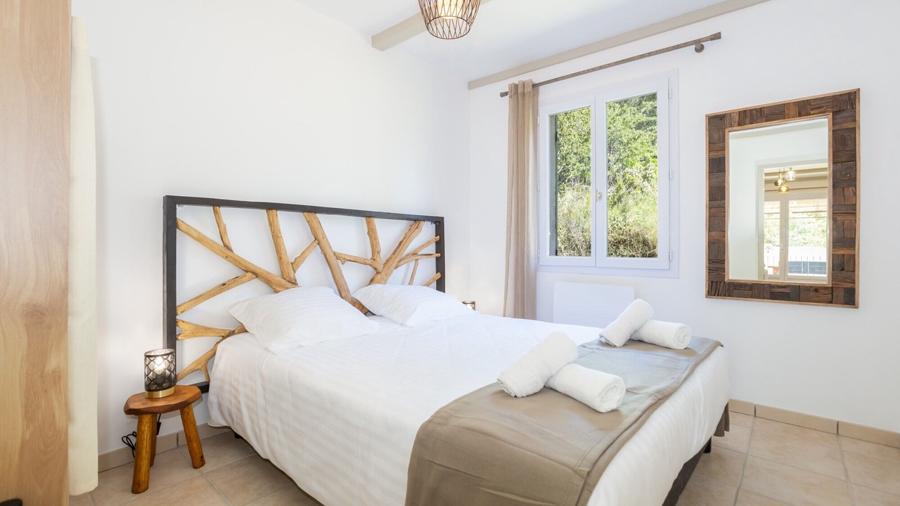 Photo of Bedroom in Eyguieres