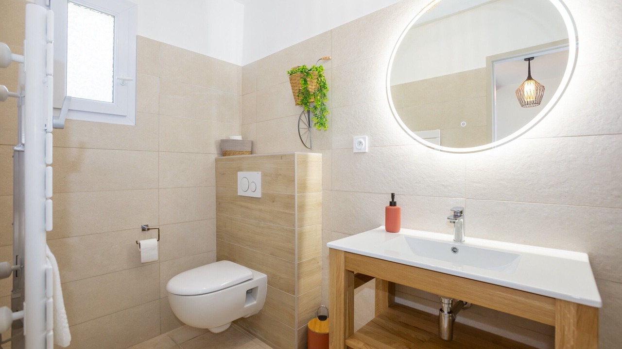 Photo of Bathroom in Eyguieres