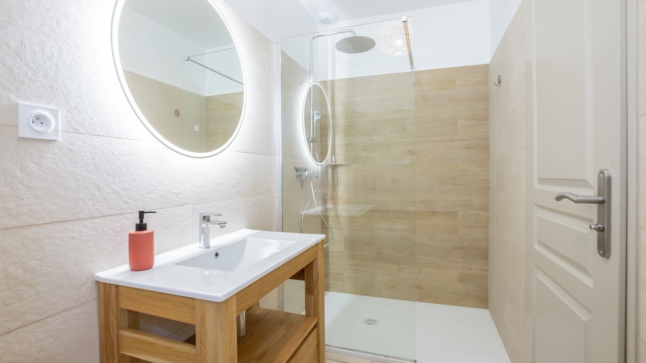 Photo of Bathroom in Eyguieres