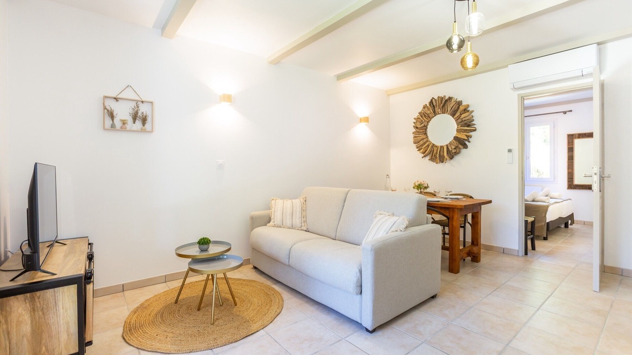 Photo of Livingroom in Eyguieres
