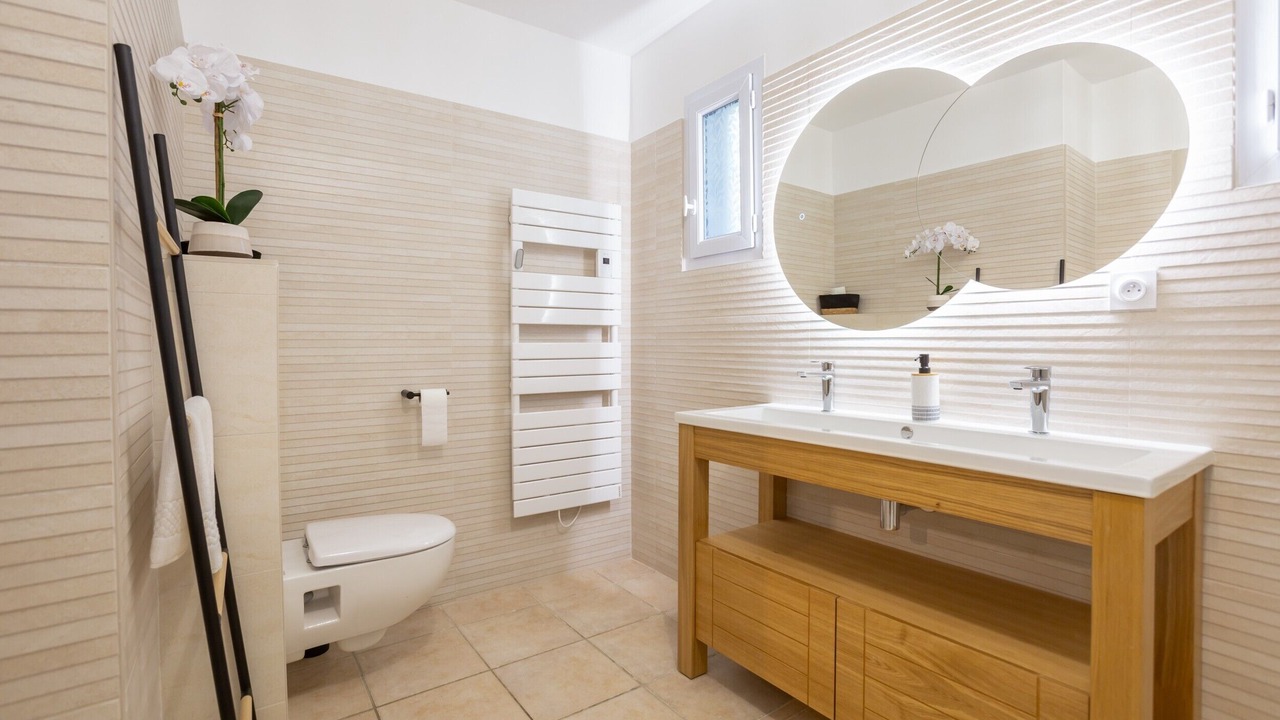 Photo of Bathroom in Eyguieres