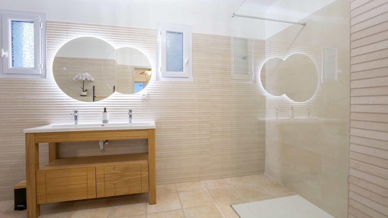 Photo of Bathroom in Eyguieres