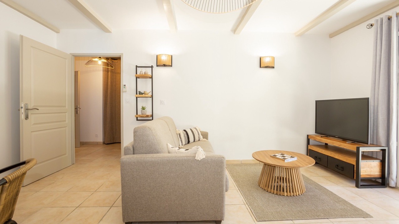 Photo of Livingroom in Eyguieres