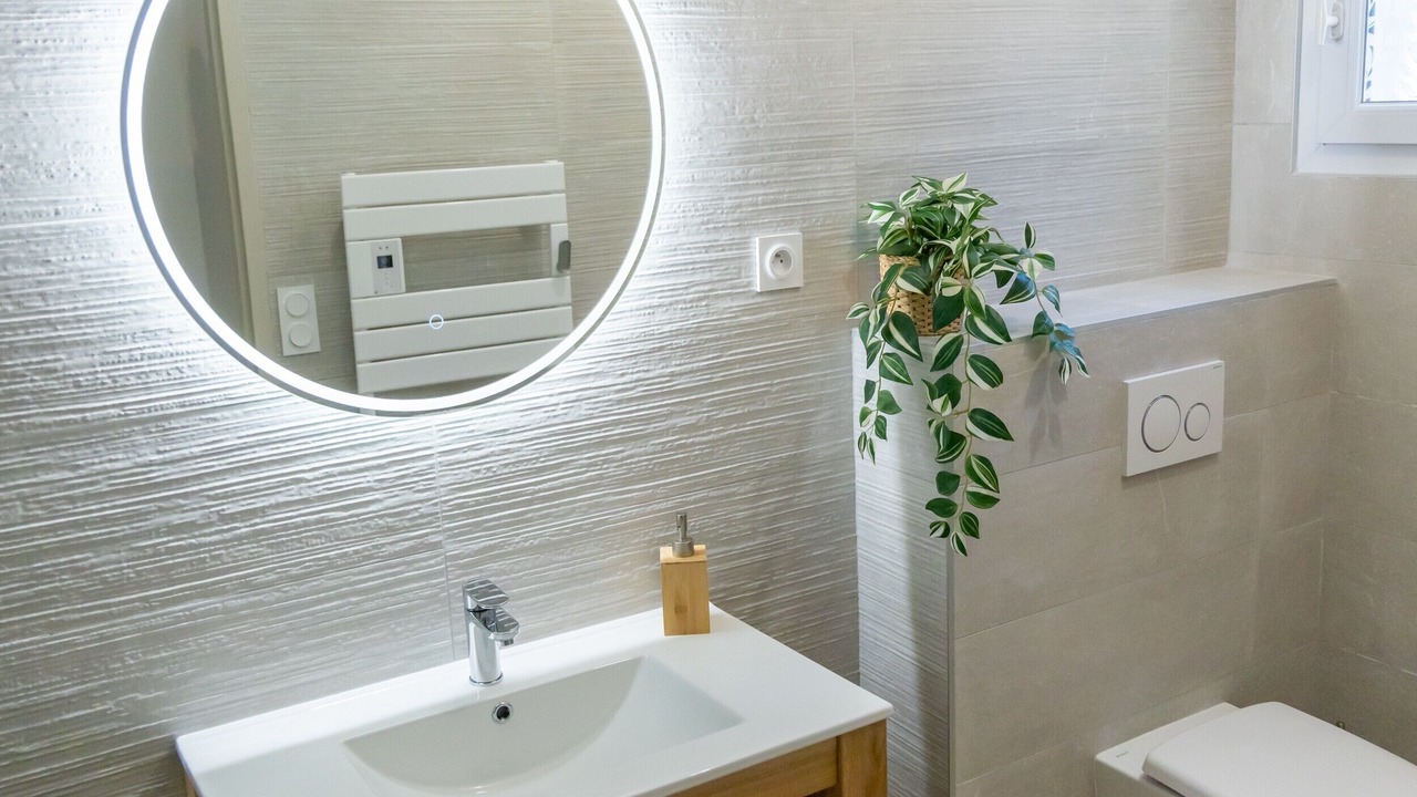 Photo of Bathroom in Eyguieres