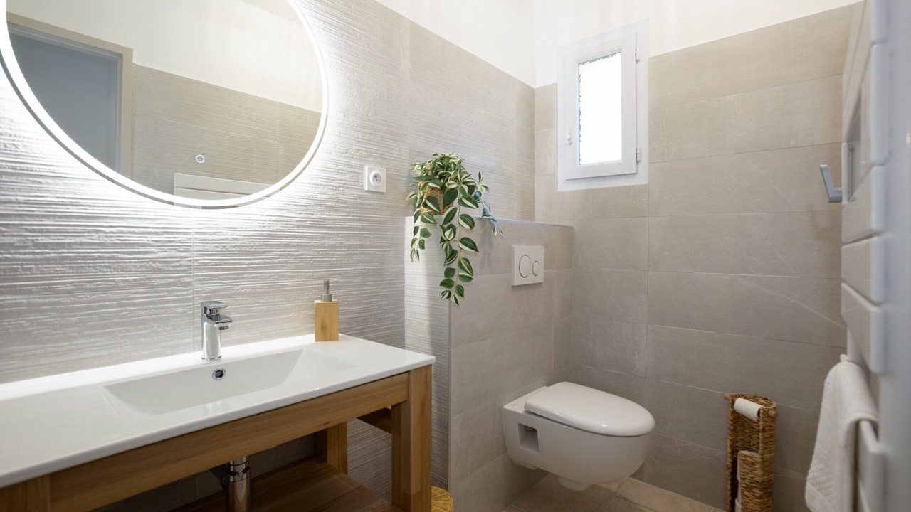 Photo of Bathroom in Eyguieres