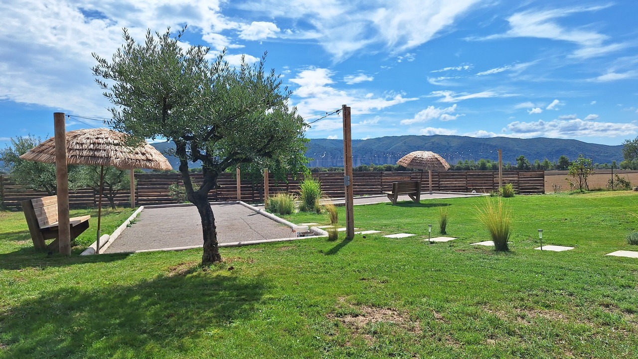 Photo of Outdoor in Montfort