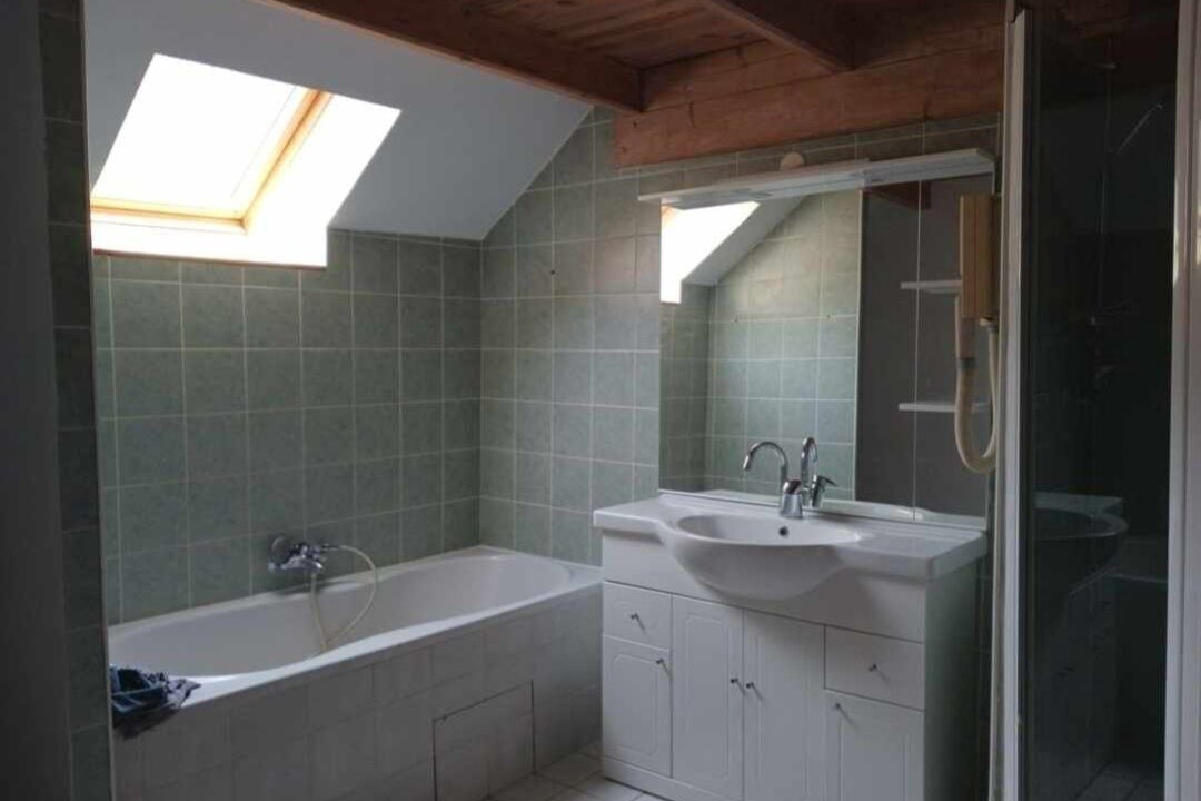 Photo of Bathroom in Faucon-de-Barcelonnette